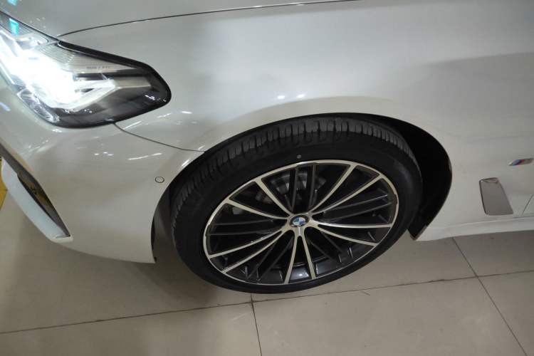 Used BMW 5 Series 2022 Second Facelift 530Li Leading Edition M Sport Package
