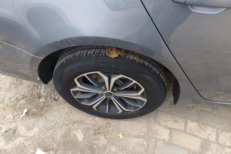 Used Roewe i6 MAX New Energy 2021 EV 500 Skyroof Deluxe Edition
