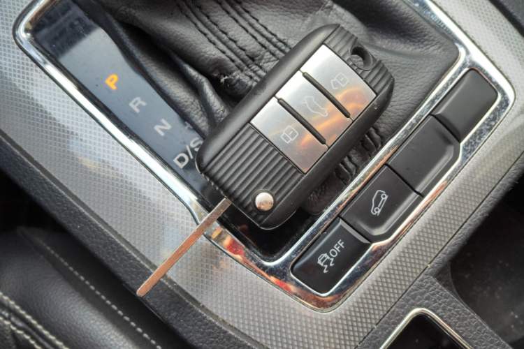 Used Roewe RX5 2016 20T Two-Wheel Drive Automatic Flagship Edition
