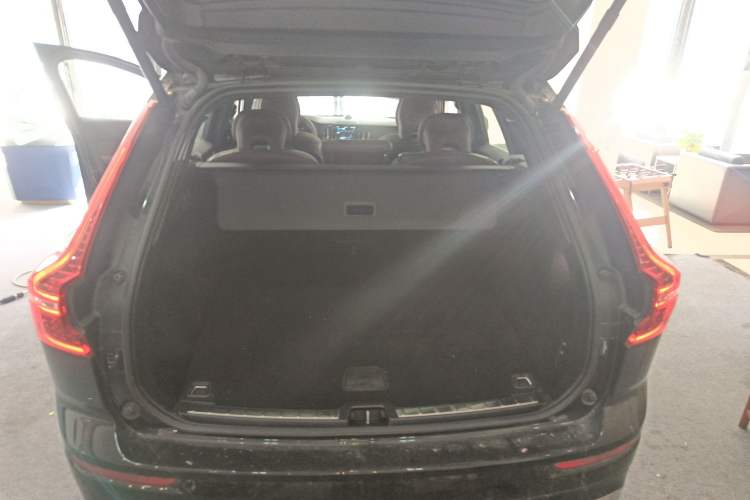 Used Volvo XC60 New Energy 2025 Plug-in Hybrid Long-Range All-Wheel Drive Smart Luxury Edition