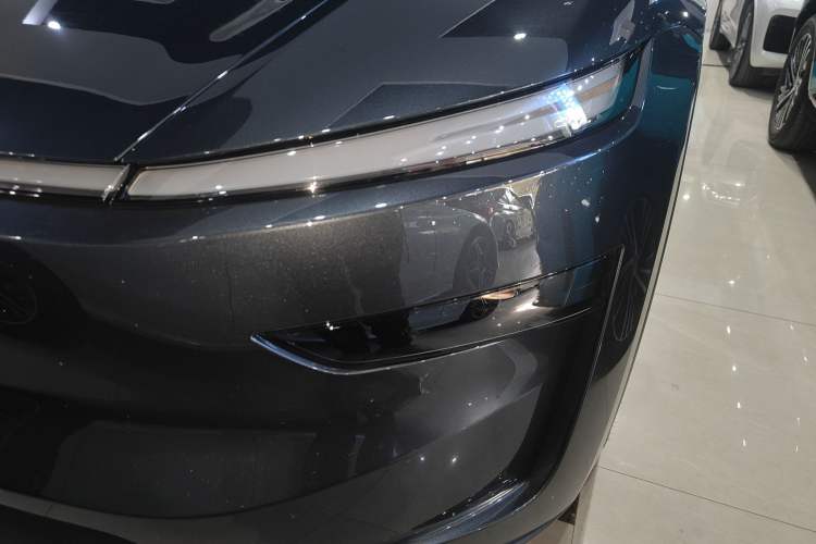 Used Tesla Model Y 2025 Rear-Wheel-Drive Version
