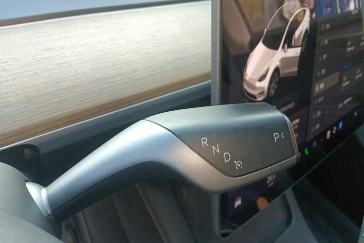 Used Tesla Model Y 2021 Standard Range Rear-Wheel Drive Version