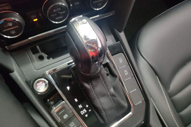 Used Volkswagen Lamando 2019 280TSI DSG Comfort Edition China VI standard
