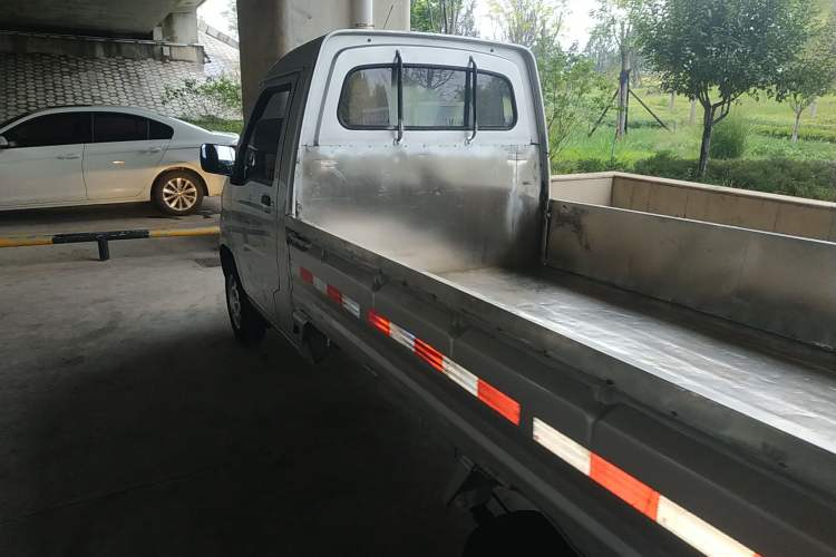 Used Wuling Zhiguang Small Truck 2020 1.2L Single Cab
