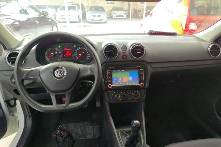 Used Volkswagen Jetta 2017 1.4L Manual Fashion Edition