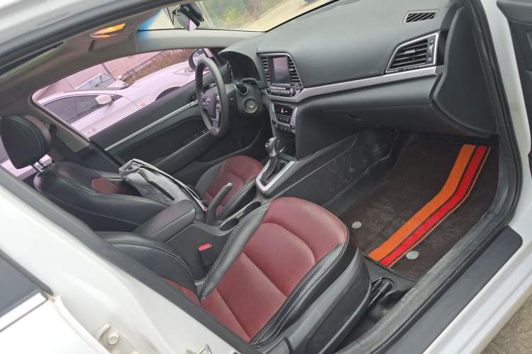 Used Hyundai Elantra 2016 1.6L Automatic ZhiXuan – Elite Version
