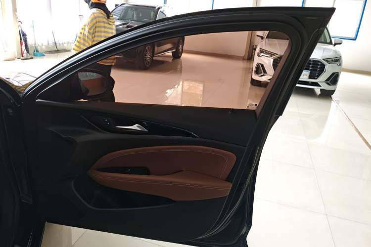 Used Buick Regal 2019 Revised 20T Luxury Version China VI Standard
