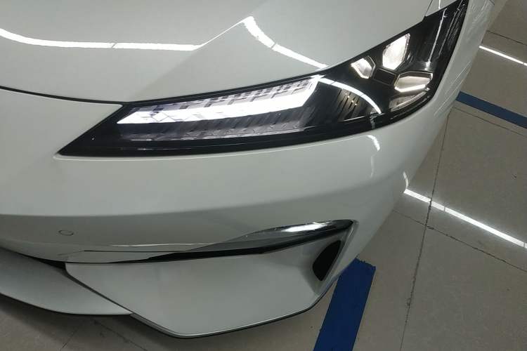 Used  SL03 2024 135Plus Glory Edition