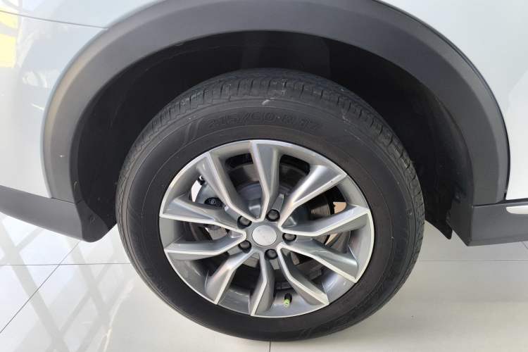 Used Roewe RX5 2023 PLUS 330TGI Automatic Trendsetting Smart Edition
