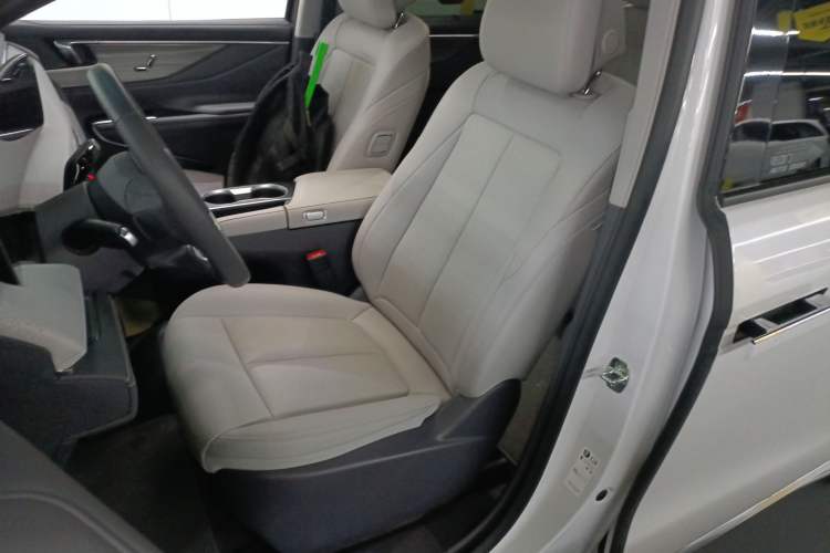 Used Buick GL8 2025 Lu Zun Deluxe Edition
