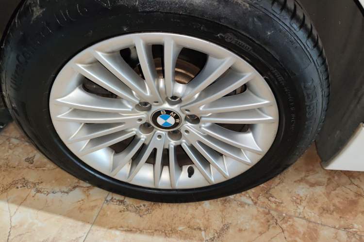 Used BMW 5 Series 2014 525Li Leading Model