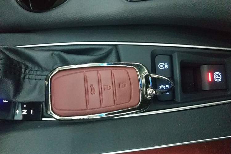 Used Toyota Avalon 2019 2.0L XLE Premium Edition China VI
