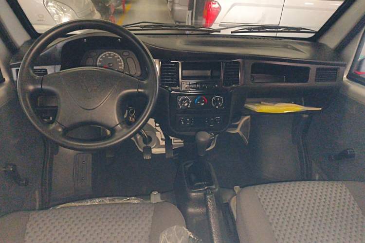 Used Wuling Zhiguang 2023 1.5L Practical Version 5/7 Seats