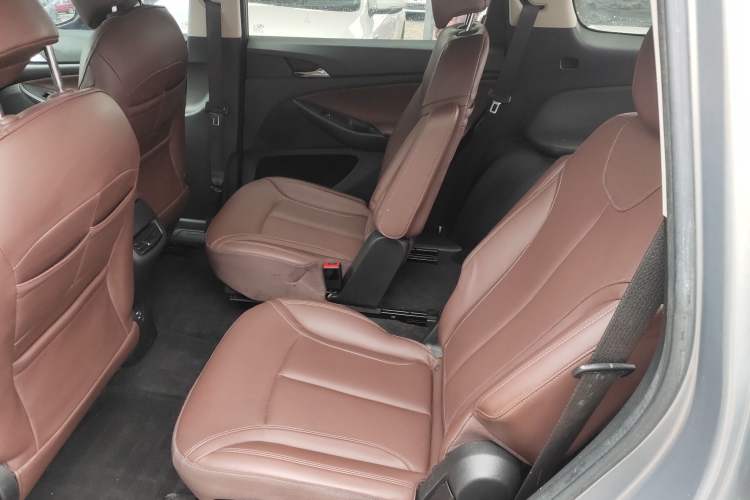 Used Buick GL6 2018 18T 6-Seater Prestige Model
