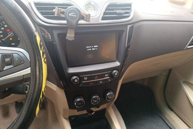 Used Wuling Hongguang 2016 1.5L S1 Deluxe Model China V-standard
