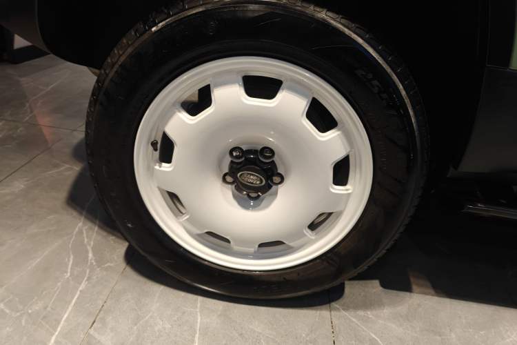 Used Land Rover Defender 2023 110 3.0T P400 75th Anniversary Legend Edition
