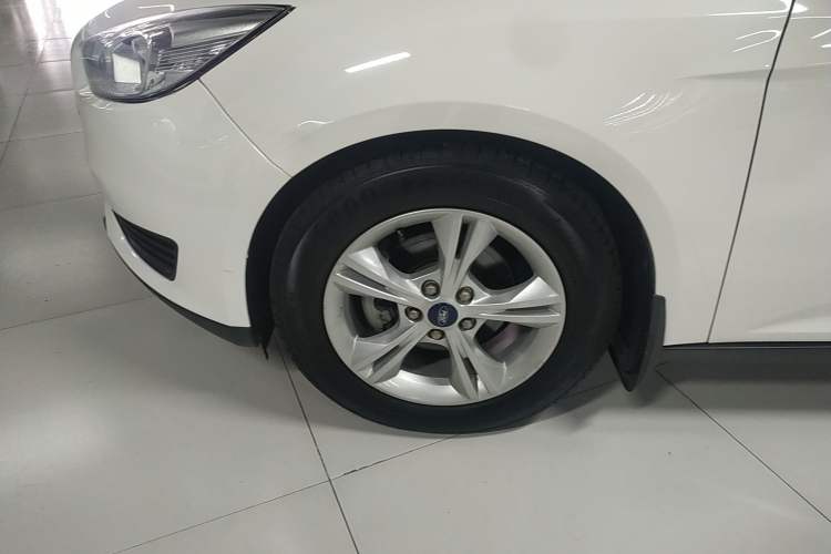 Used Ford Focus 2018 Hatchback Classic 1.6L Automatic Comfort Plus SmartDrive Edition
