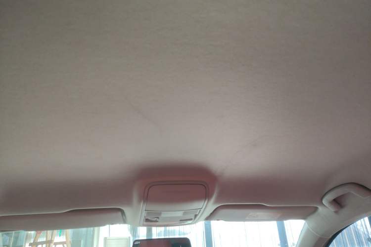 Used Volkswagen Tharu 2023 300TSI Two-Wheel-Drive Crescent Edition
