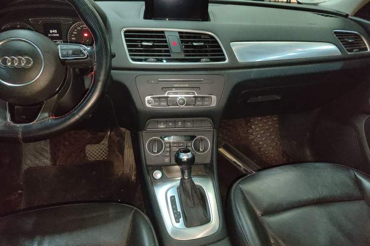 Used Audi Q3 2017 30 TFSI Fashion Model
