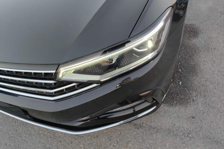 Used Volkswagen Magotan 2023 2 Million Units Commemorative Edition 330TSI DSG Luxury Version
