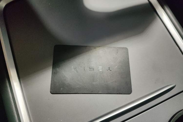 Used Tesla Model Y 2021 Long-Range All-Wheel-Drive Version