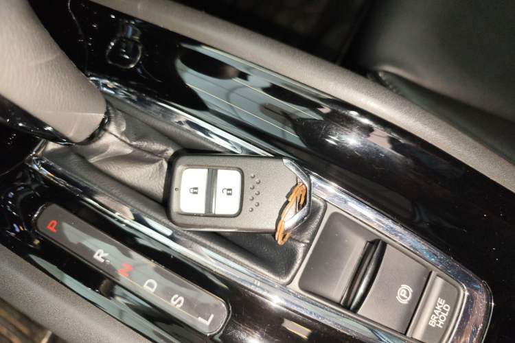 Used Honda Vezel 2015 1.8L CVT 2WD Luxury Model