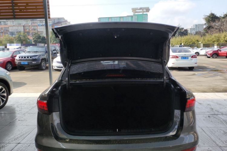 Used Geely Auto Emgrand 2023 4th Generation Champion Edition 1.5L CVT Prestige Model
