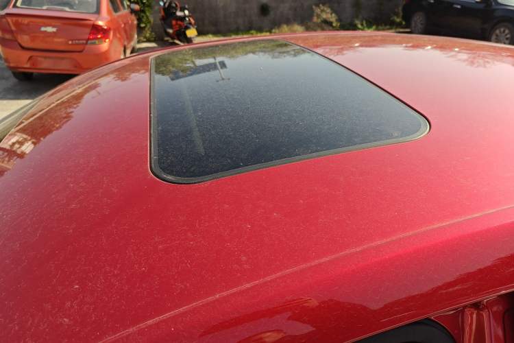 Used Roewe i5 2020 1.5L Automatic 4G Connect Luxury Flagship Edition
