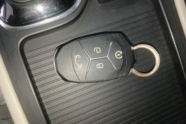 Used Lynk & Co 02 2018 1.5T DCT Two-Wheel Drive Zhaopu Version China V Standard
