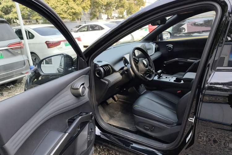 Used BYD Yuan PLUS 2024 Honor Edition 510KM Beyond Model
