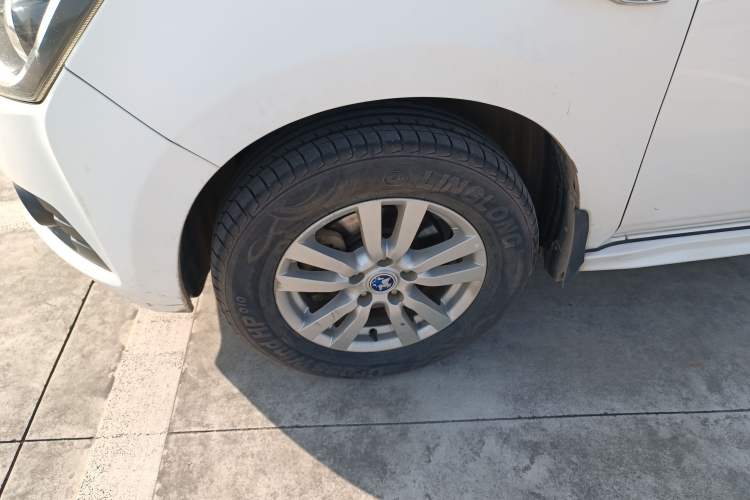 Used Venucia T70 2016 2.0L CVT Smart Edition
