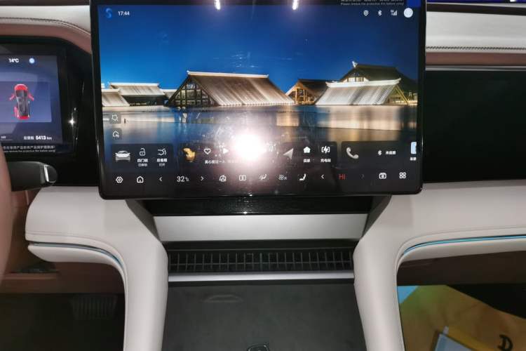 Used BYD Xia 2025 DM-i 1.5T 100km Supreme Edition
