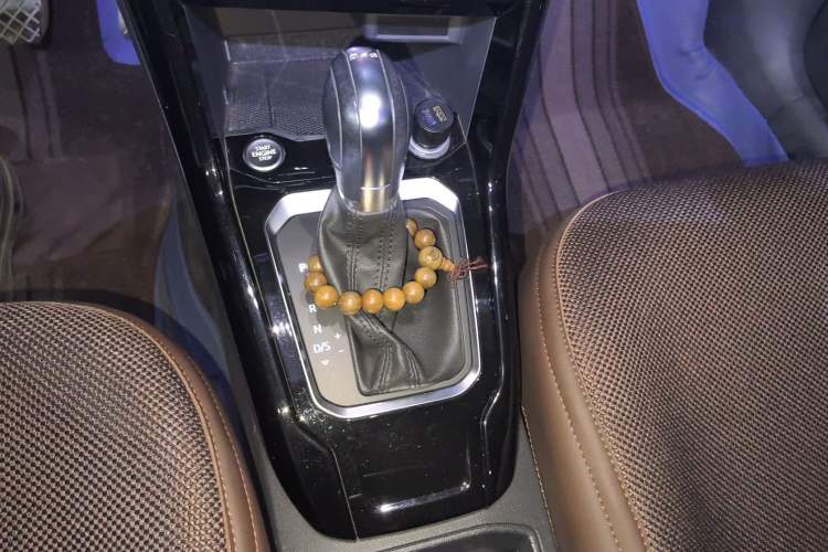 Used Volkswagen T-ROC 2018 280TSI DSG Two-Wheel Drive Comfort Version China VI Standard