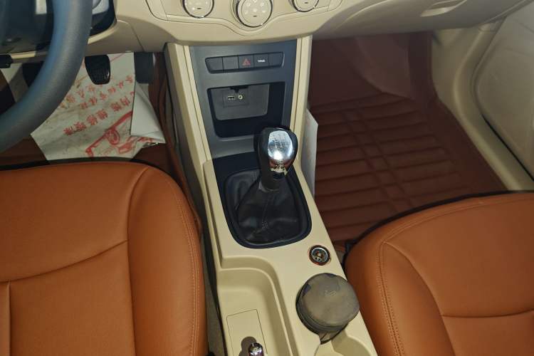 Used Roewe 350 2015 1.5L Manual Luxury Sunroof Edition
