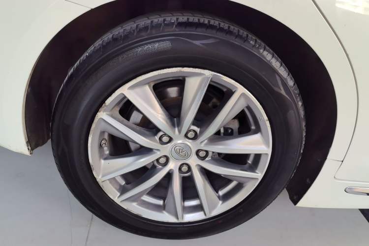 Used Infiniti Q50L 2016 2.0T Comfort Edition
