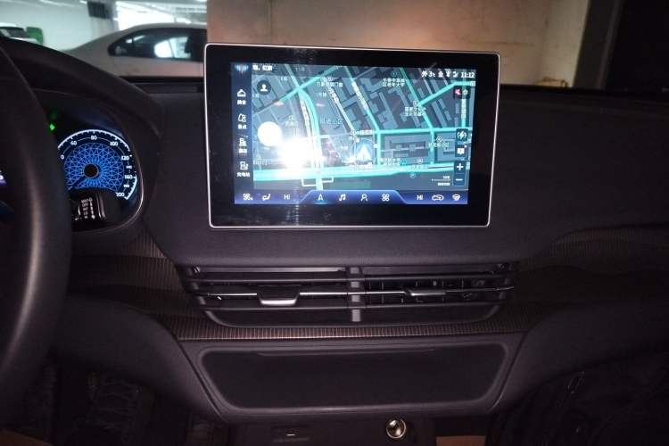 Used Hongqi E-QM5 2022 431 km Charge & Enjoy Edition