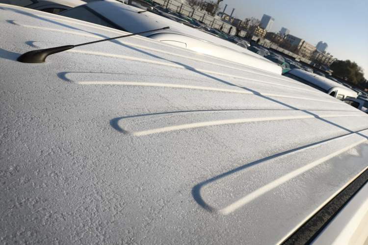 Used Wuling Yangguang 2024 300KM Comfort Version Passenger Van 75kW
