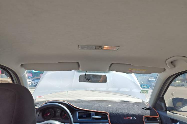 Used Volkswagen Lavida 2018 Classic 1.5L Automatic Fashion Edition China VI Standard
