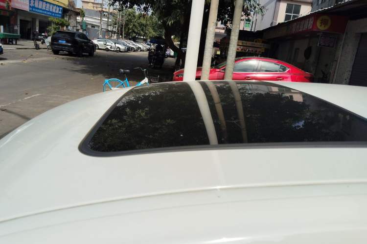 TDK.VehicleDetails.img