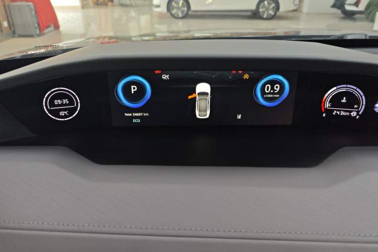 Used Changan UNI-V 2022 1.5T Prestige Version