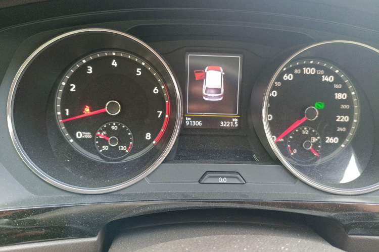 Used Volkswagen Tiguan L 2019 330TSI Automatic Two-Wheel Drive Smart Luxury Version China VI Standard
