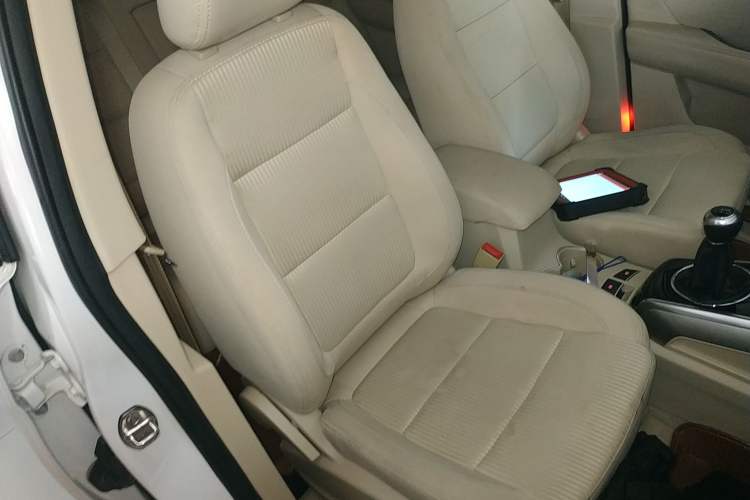 Used Zotye Domy X5 2017 Value Edition 1.6L Manual Comfort Model
