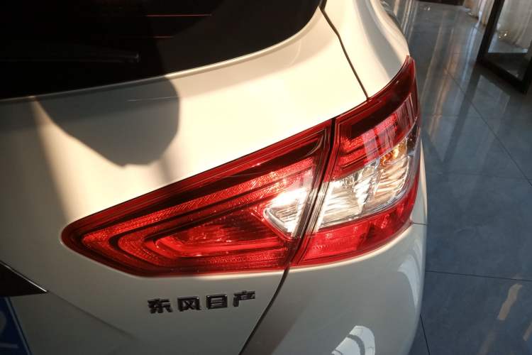 Used Nissan Tiida 2024 1.6L CVT Cool Dynamic Edition
