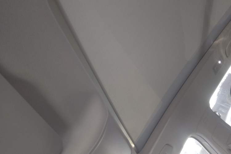 Used Volkswagen Tiguan L 2019 Revised 330TSI Automatic Two-Wheel Drive Smart & Luxury Edition China VI Standard
