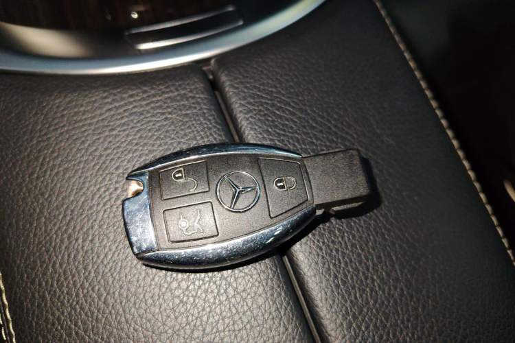 Used Mercedes-Benz GLC 2019 Facelift GLC 260 L 4MATIC Luxury Model
