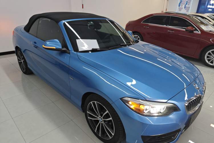 Used BMW 2 Series 2018 220i Convertible Coupe Sports Design Package
