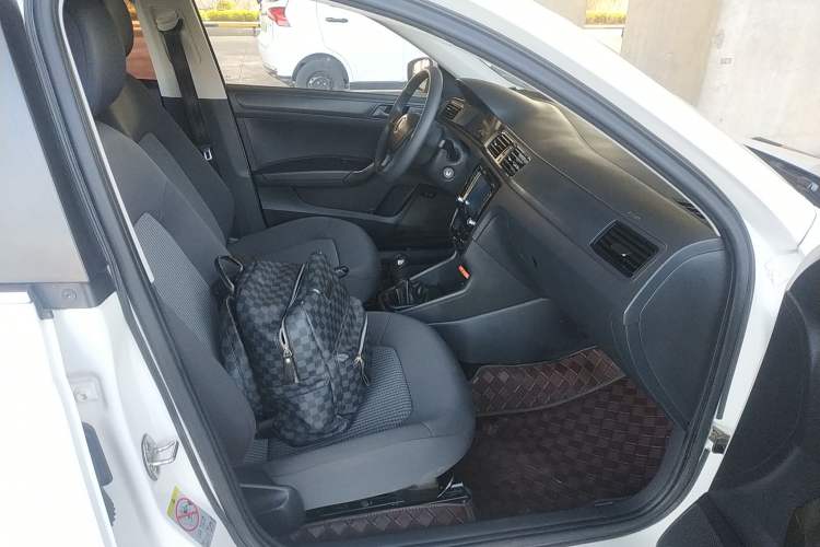 Used Volkswagen Santana 2016 1.4L Manual Fashion Edition
