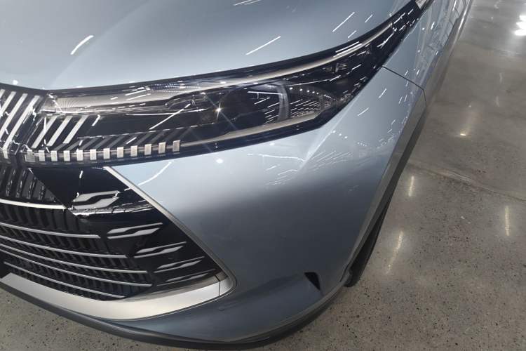 Used BYD Frigate 07 2023 DM-p 175 km Four-Wheel Drive Flagship Model
