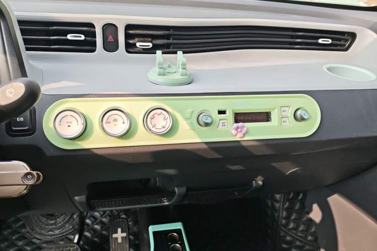 Used Wuling Hongguang MINIEV 2022 Macaron Fashion Edition Lithium-Nickel-Cobalt-Alpha-oxide