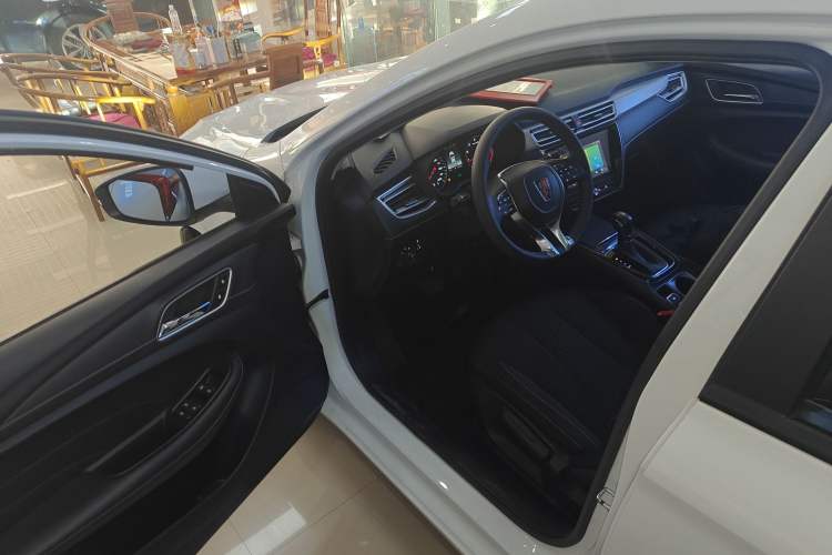 Used Roewe i5 2020 1.5L Automatic 4G Connected Linghao Edition
